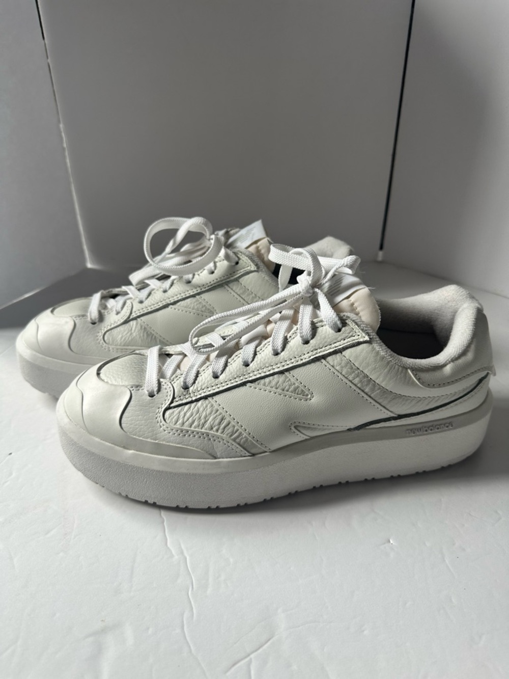 New Balance CT302 white size 8 women’s